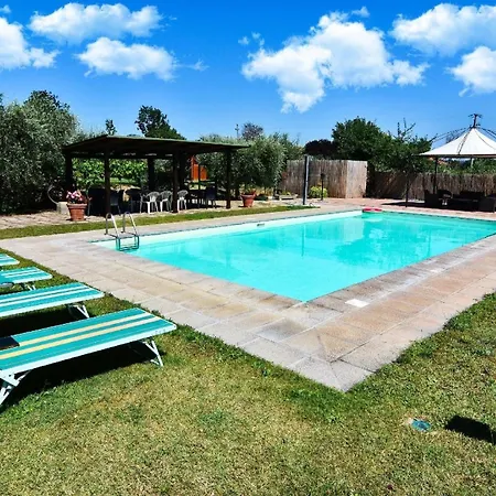 Ferienhaus Fuer 20 Personen In Cortona, Trasimenischer See Cortona